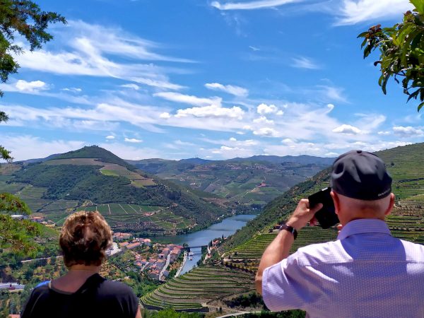 douro valley wine tour viewpoint bl heritage tours