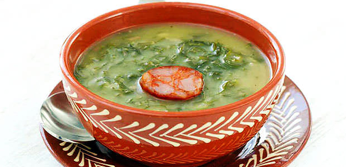 caldo verde traditional soup