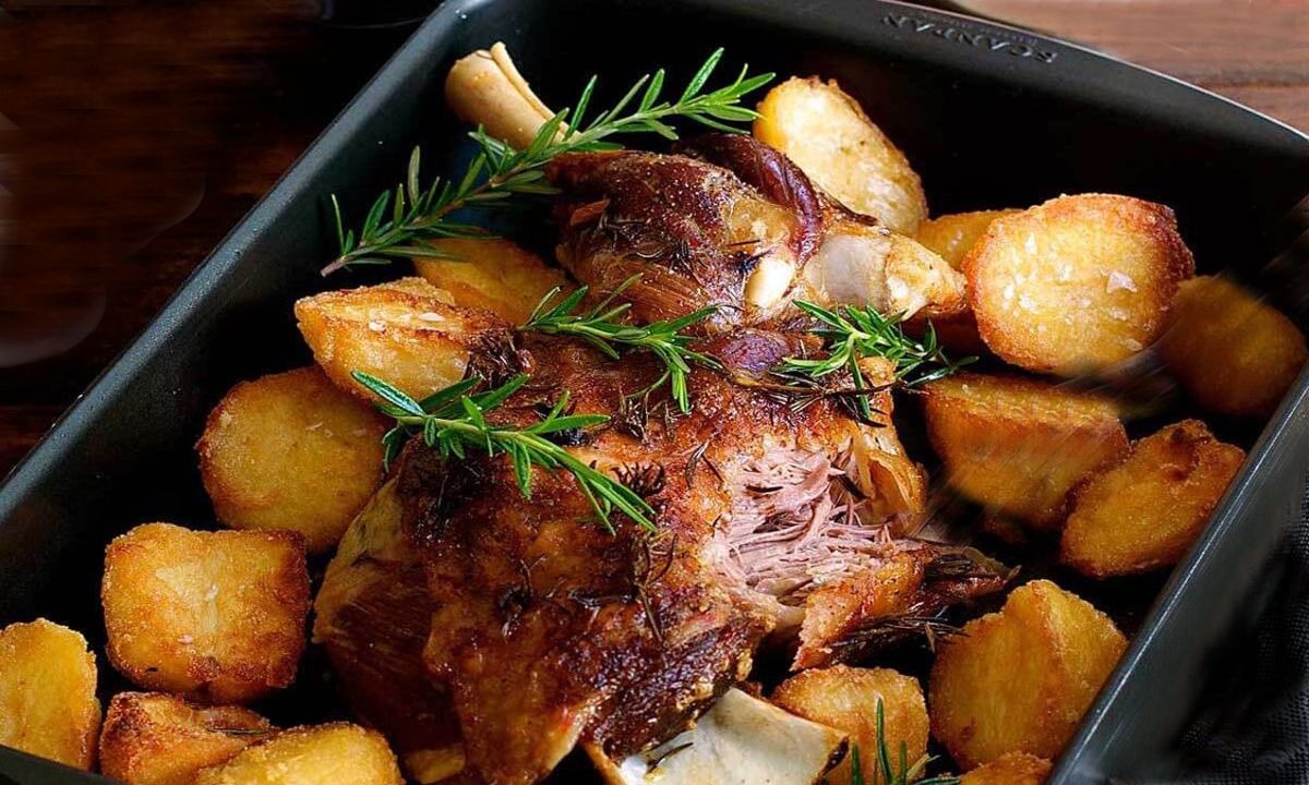 portuguese gastronomy roasted lamb